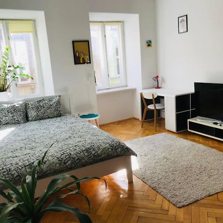 Berlin Apartment Lviv Extérieur photo
